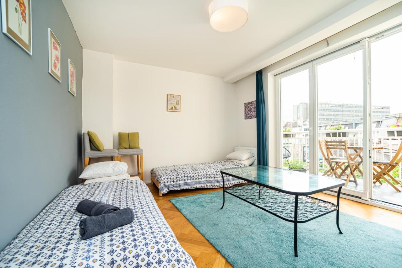 Central, Spacious, Modern 5 Bedrm Duplex W/Balcony Praga Esterno foto