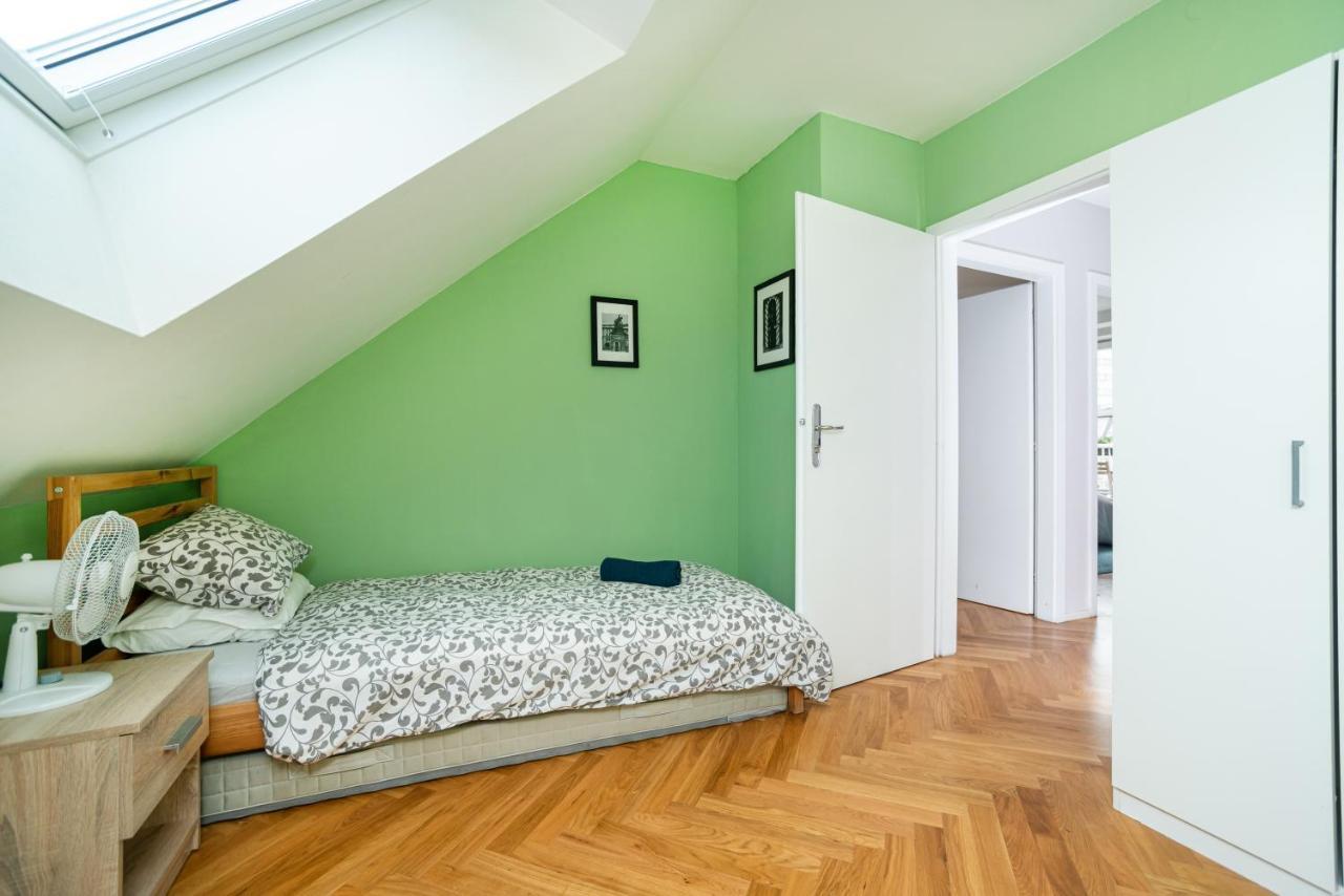 Central, Spacious, Modern 5 Bedrm Duplex W/Balcony Praga Esterno foto